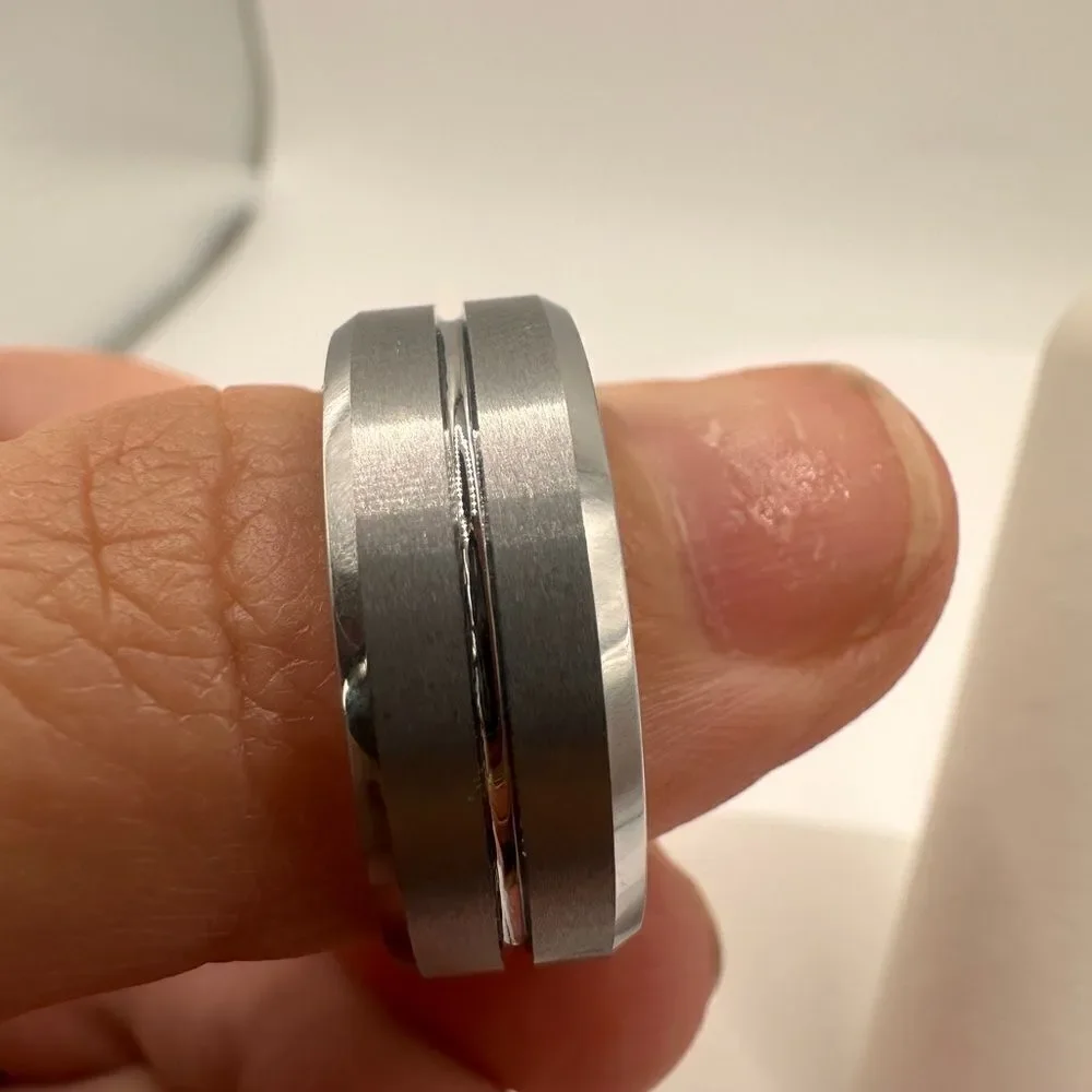 SALE! Men’s stamped tungsten brushed silver looking ring!‎
